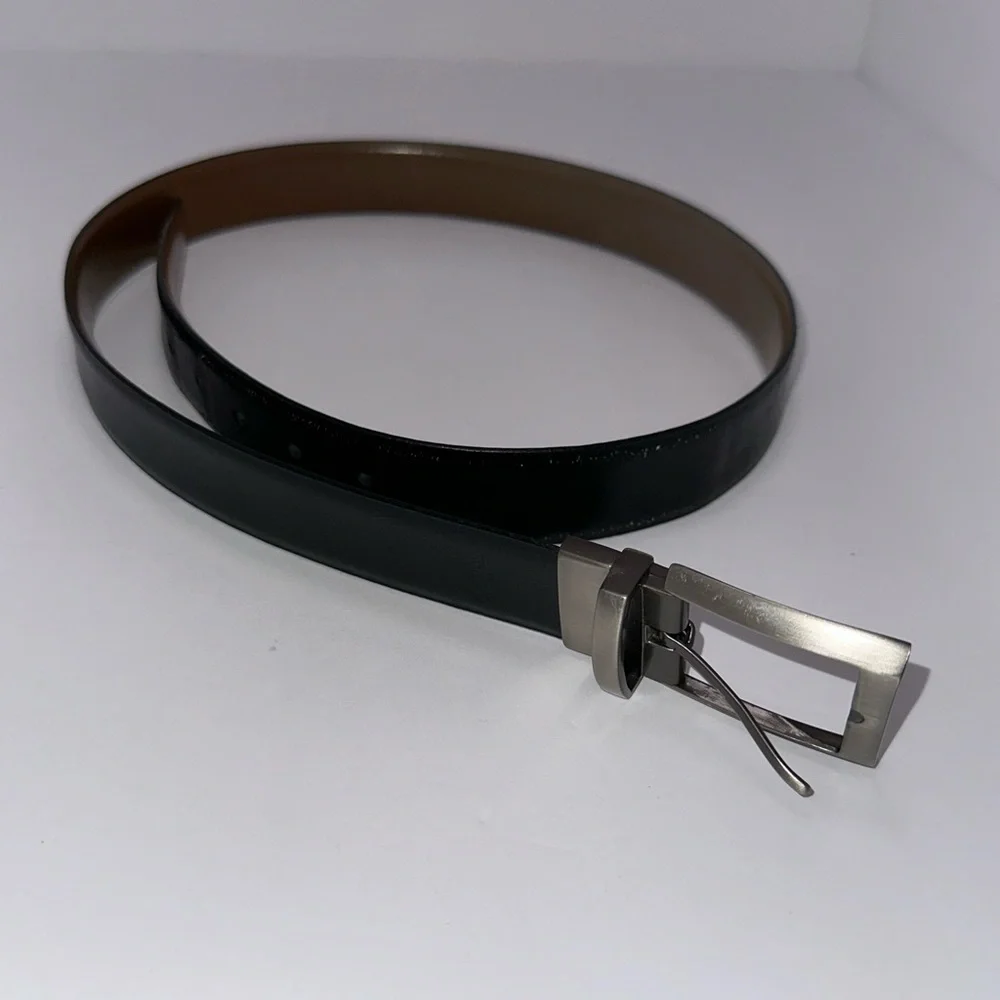 Dockers Black and Brown Men's Belt Size 32/80